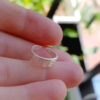 Anillo love de plata 925