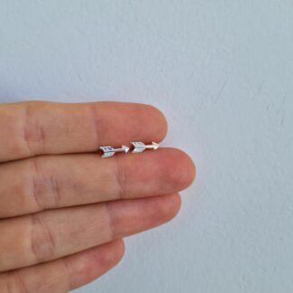 Aros pasantes flecha de plata 925