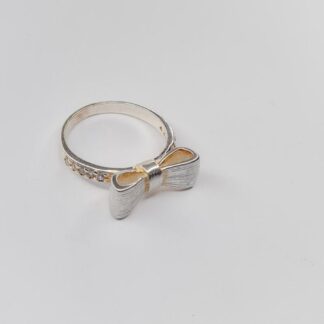 Anillo moño de plata y brillo