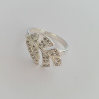 Anillo hoja de plata 925 y cubics